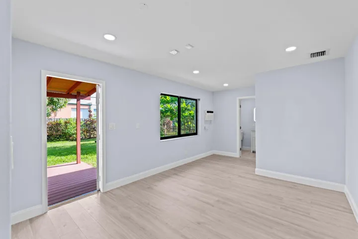 29-web-or-mls-A7409464
