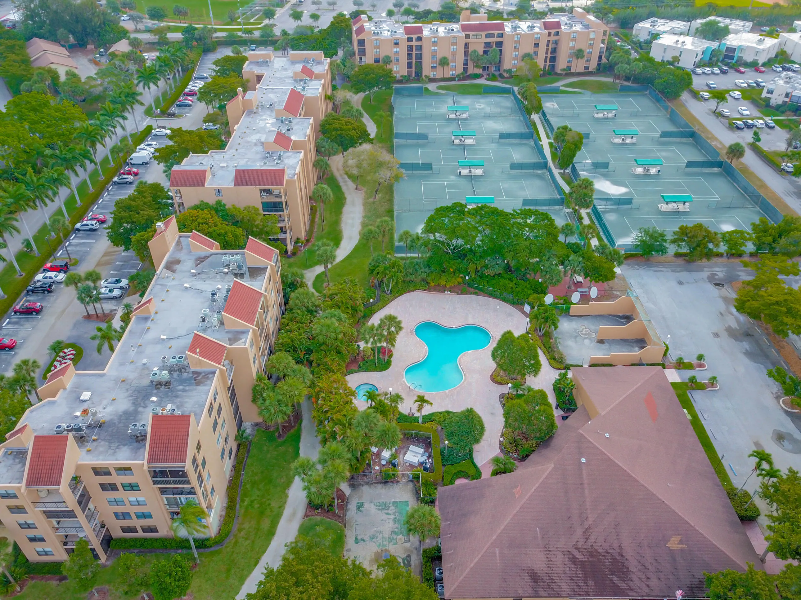 Racquet Club