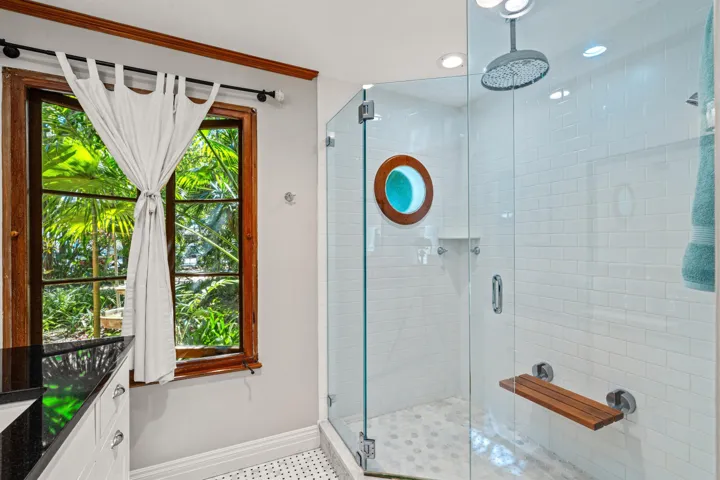 PRIMARY_BATHROOM_SHOWER_DETAIL_DT