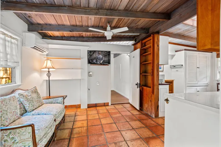 FAMILY_ROOM_DT