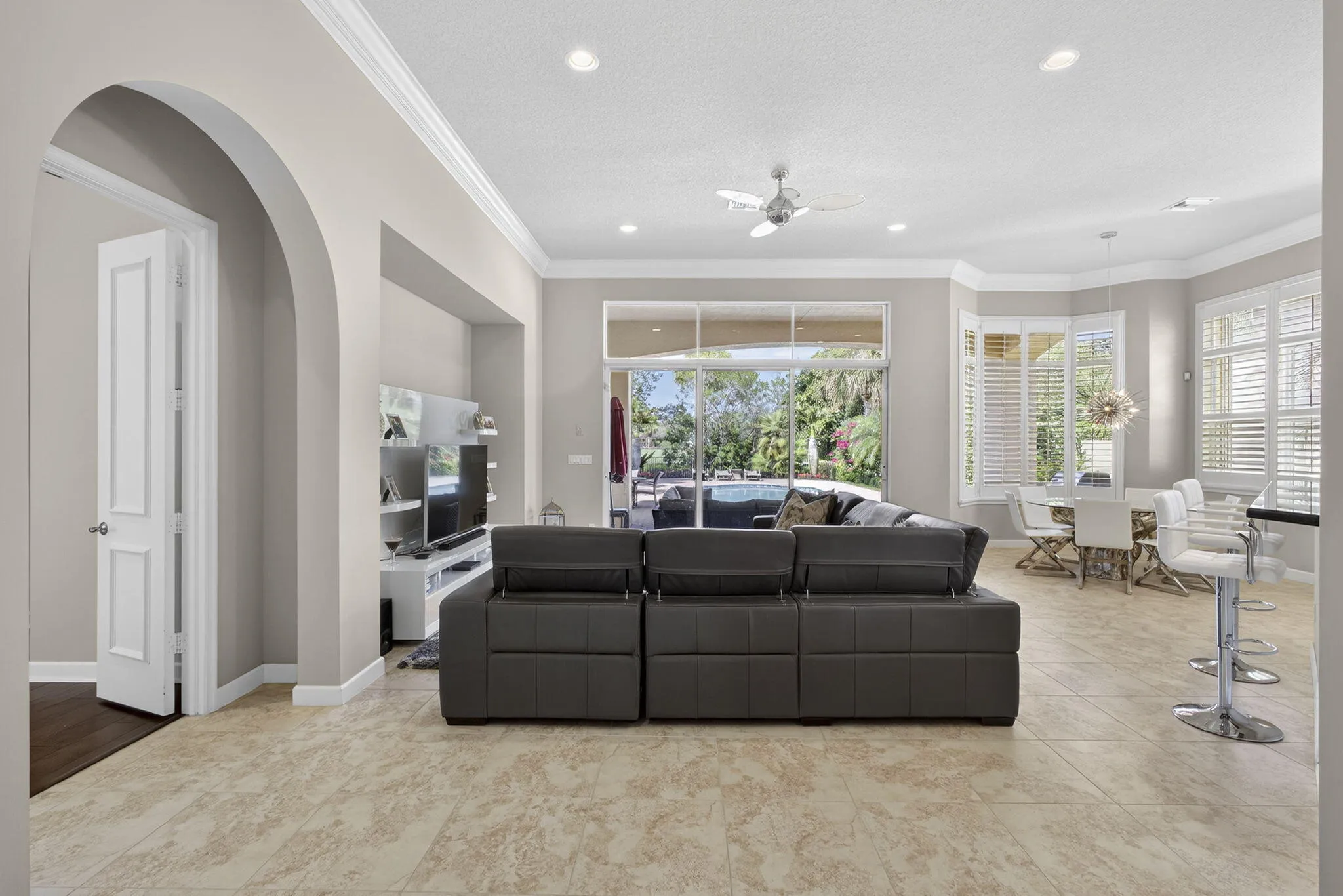 29-web-or-mls-Photos_991