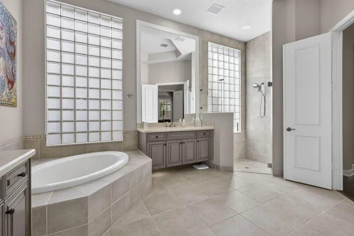 50-web-or-mls-Photos_1105