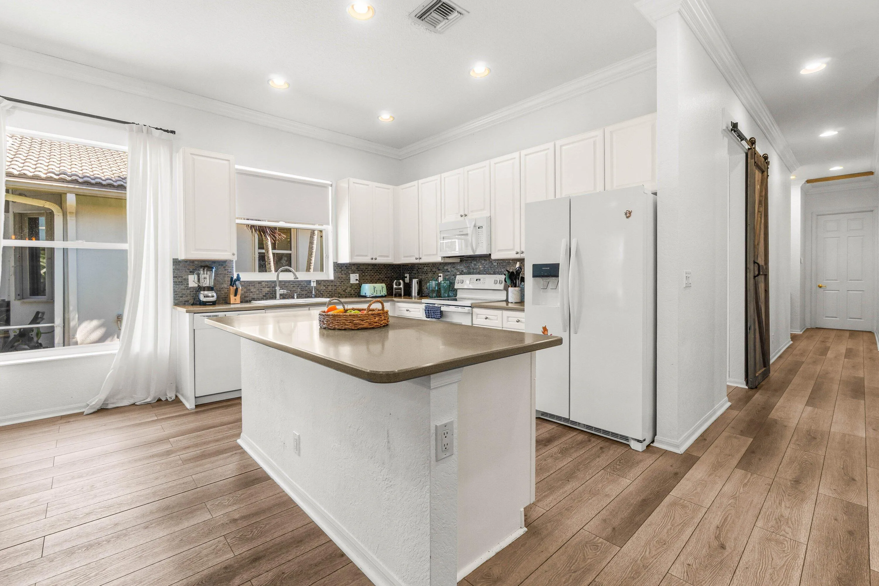 009-4621WindwardCoveLane-Wellington-FL-3