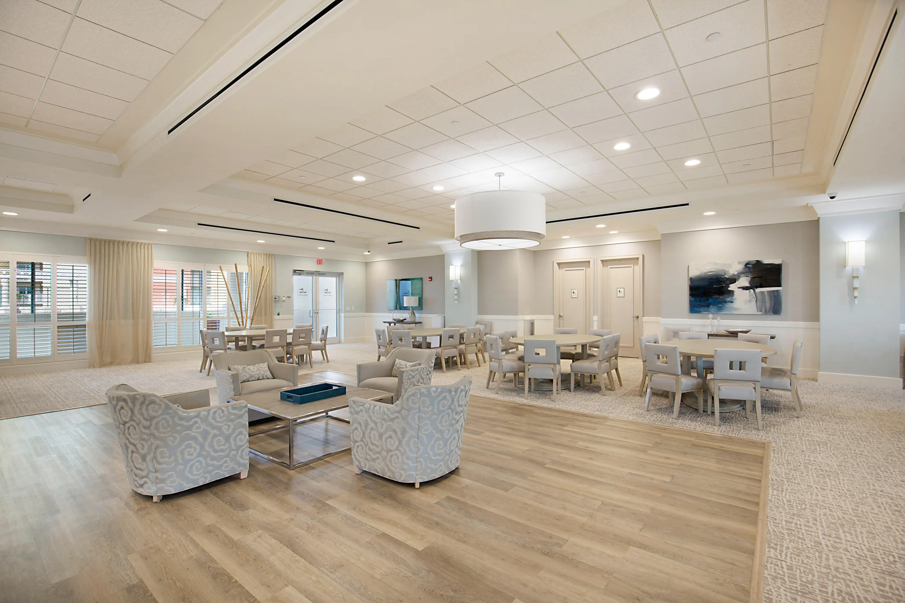 FORMAL LOUNGE