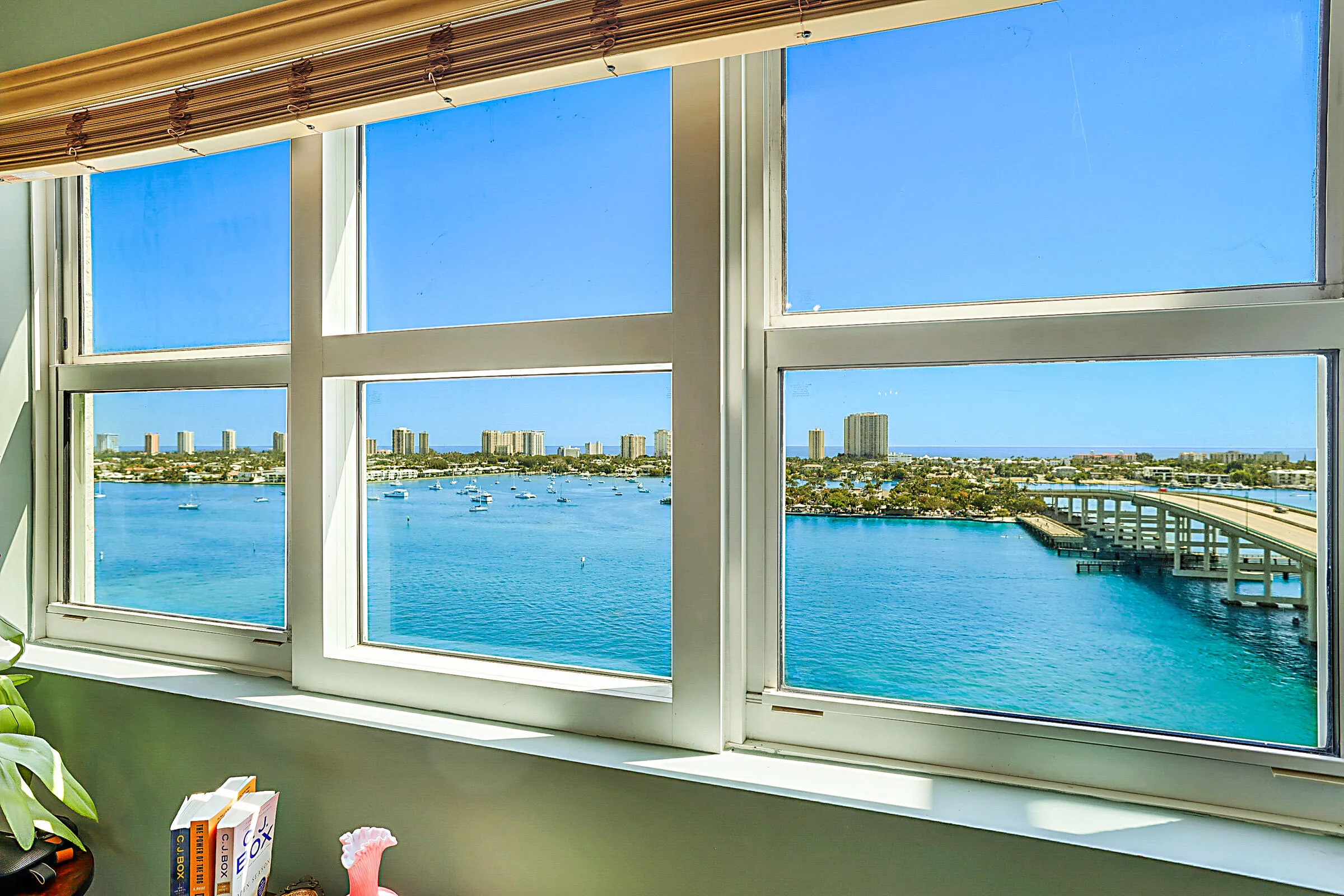 AMAZING VIEWS FROM PRINCIPAL SUITE