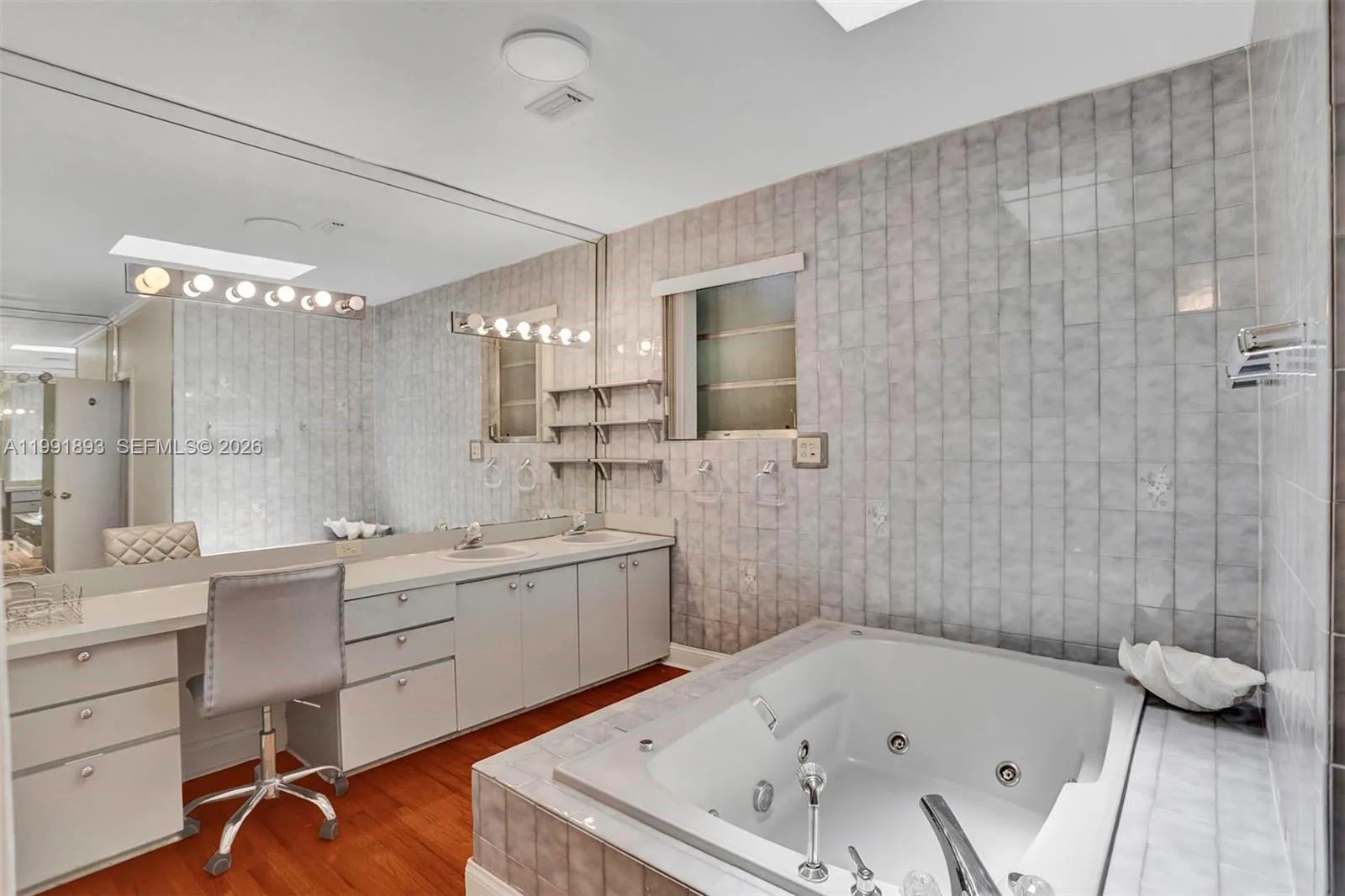 Property photo 35