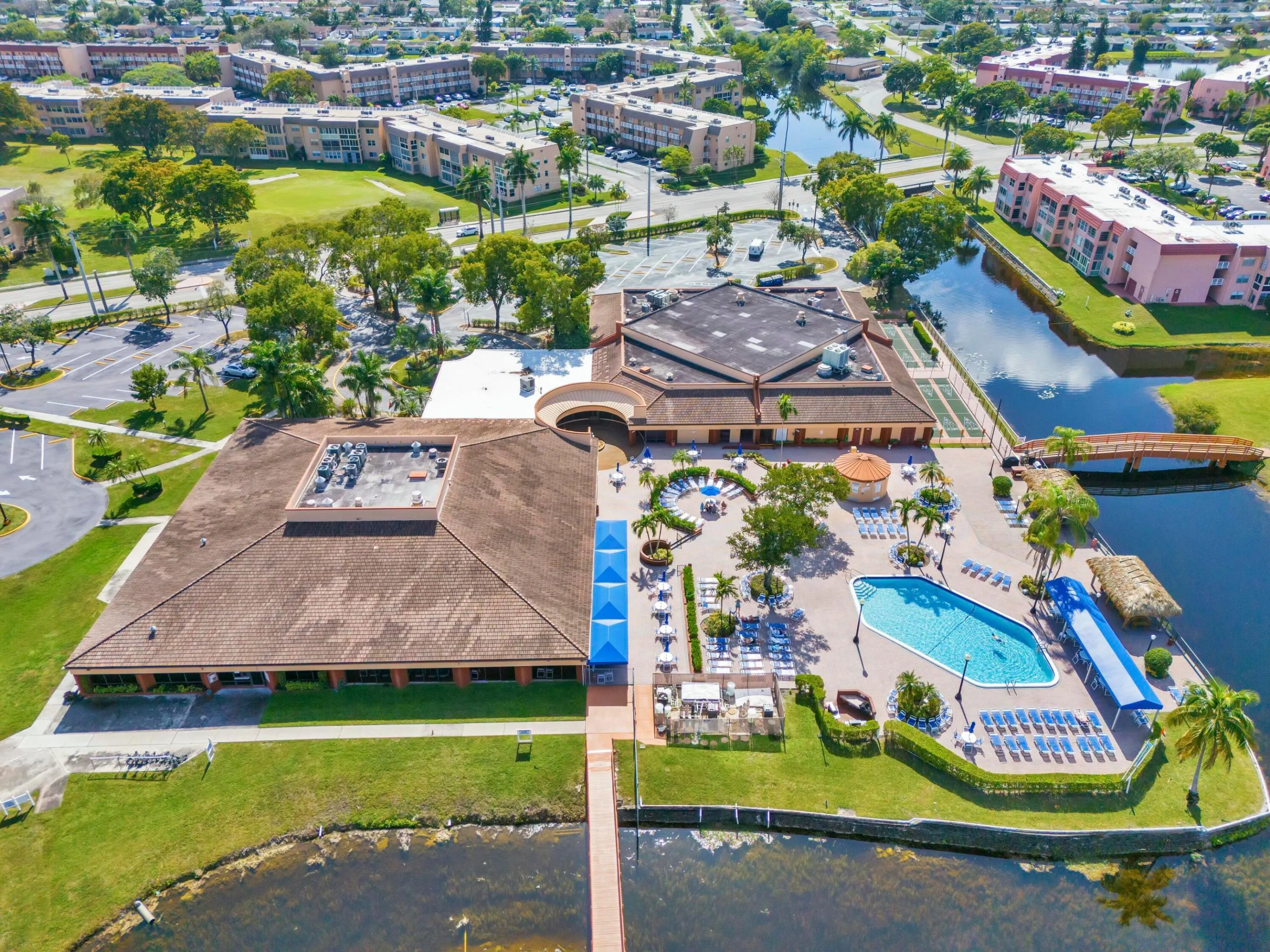 AERIAL OF CLUBHOUSE