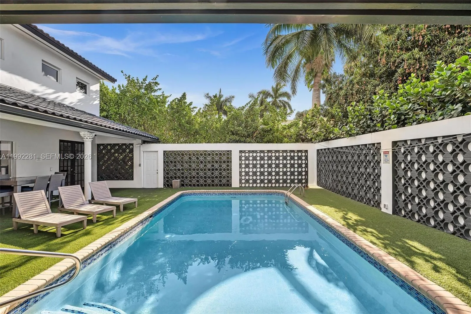 Property photo 86
