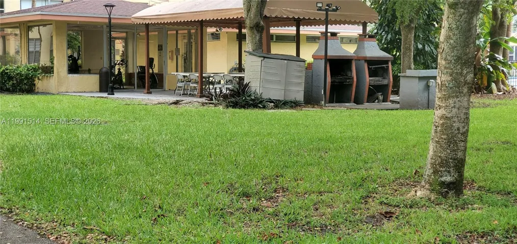 BACKYARD GYM /POOL