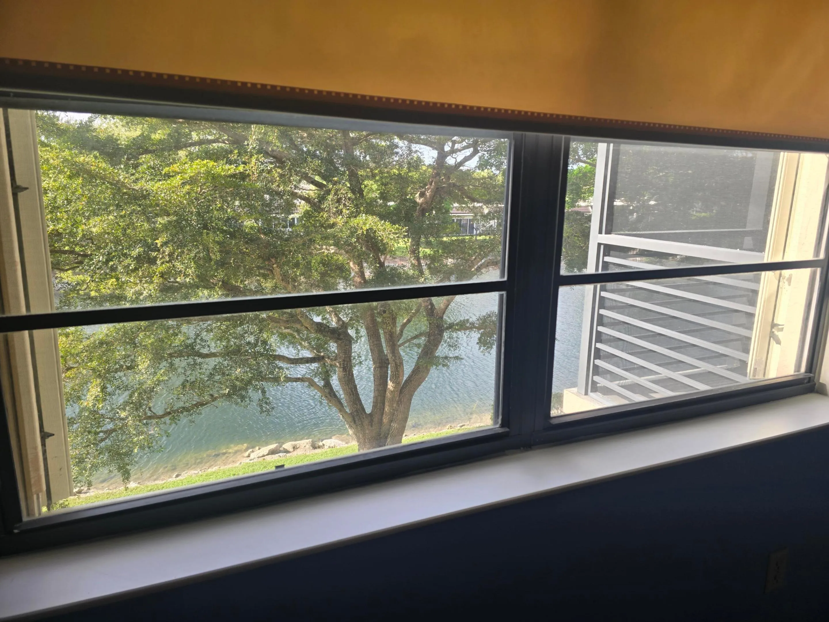 M BDRM VIEW