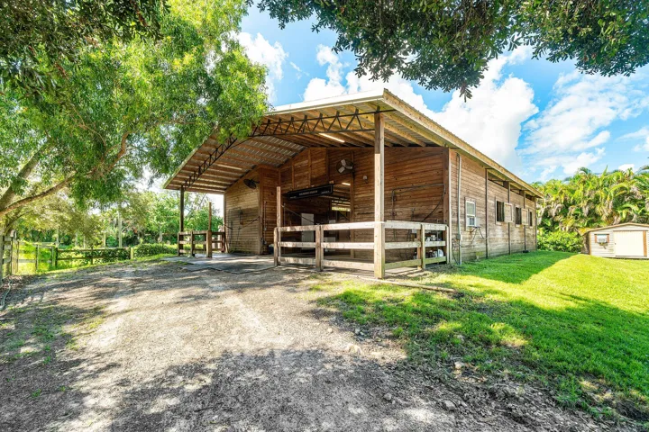 Barn