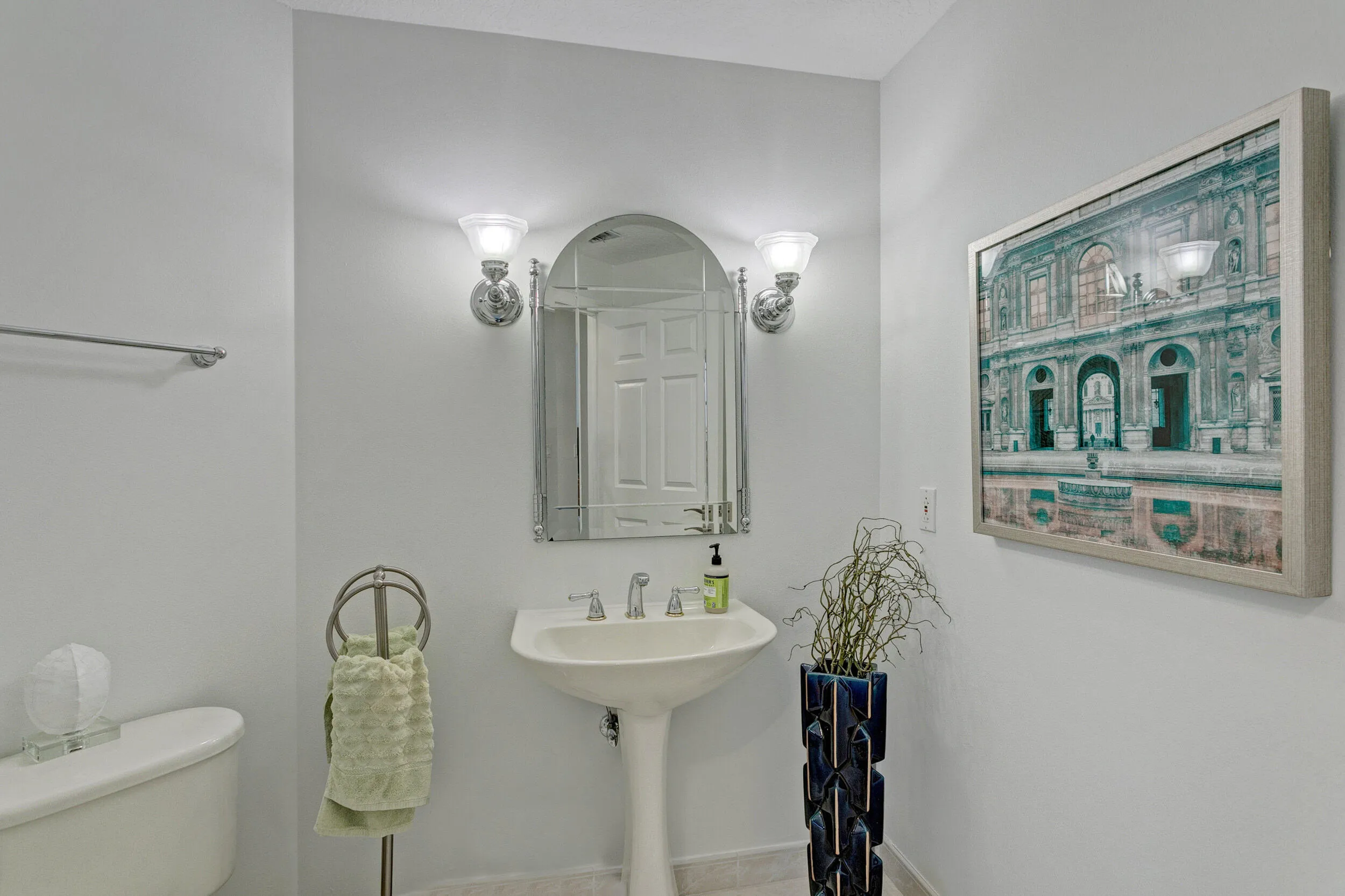 POWDER ROOM