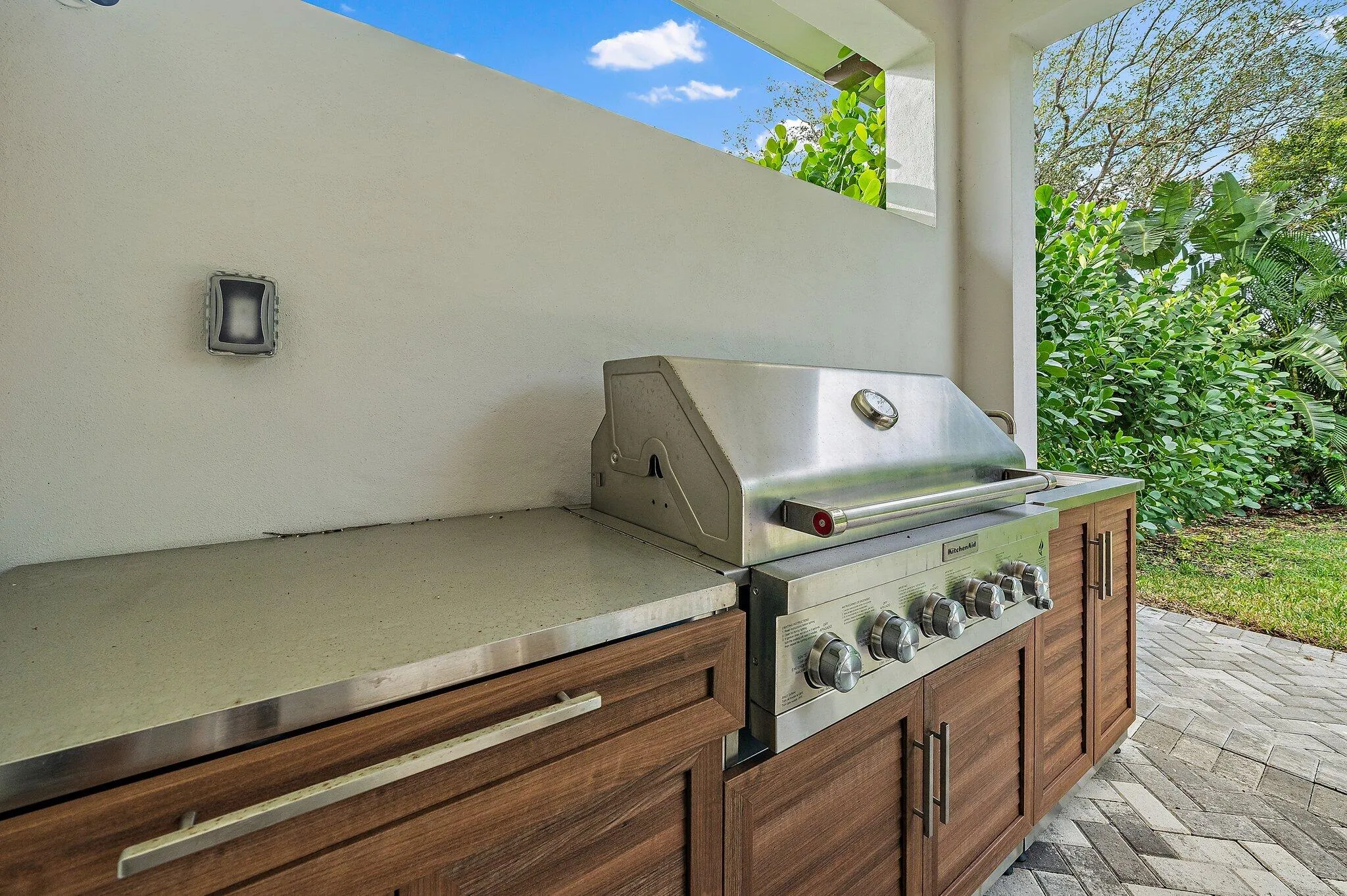 036-2938GinBerryWay-WestPalmBeach-FL-SMA