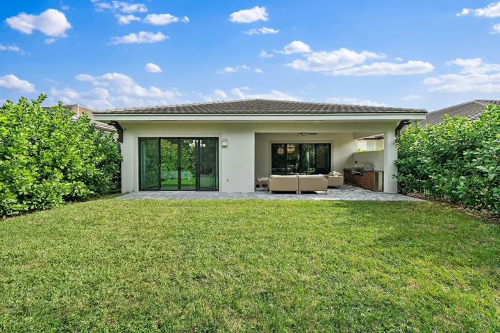 Backyard - 2938GinBerryWay