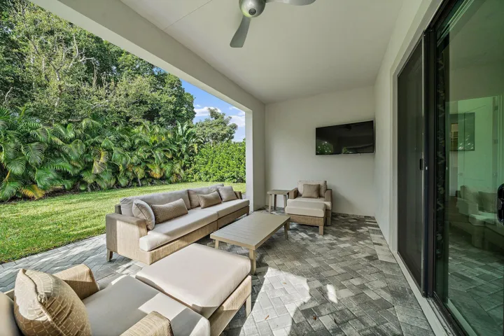 Outdoor Kitchen