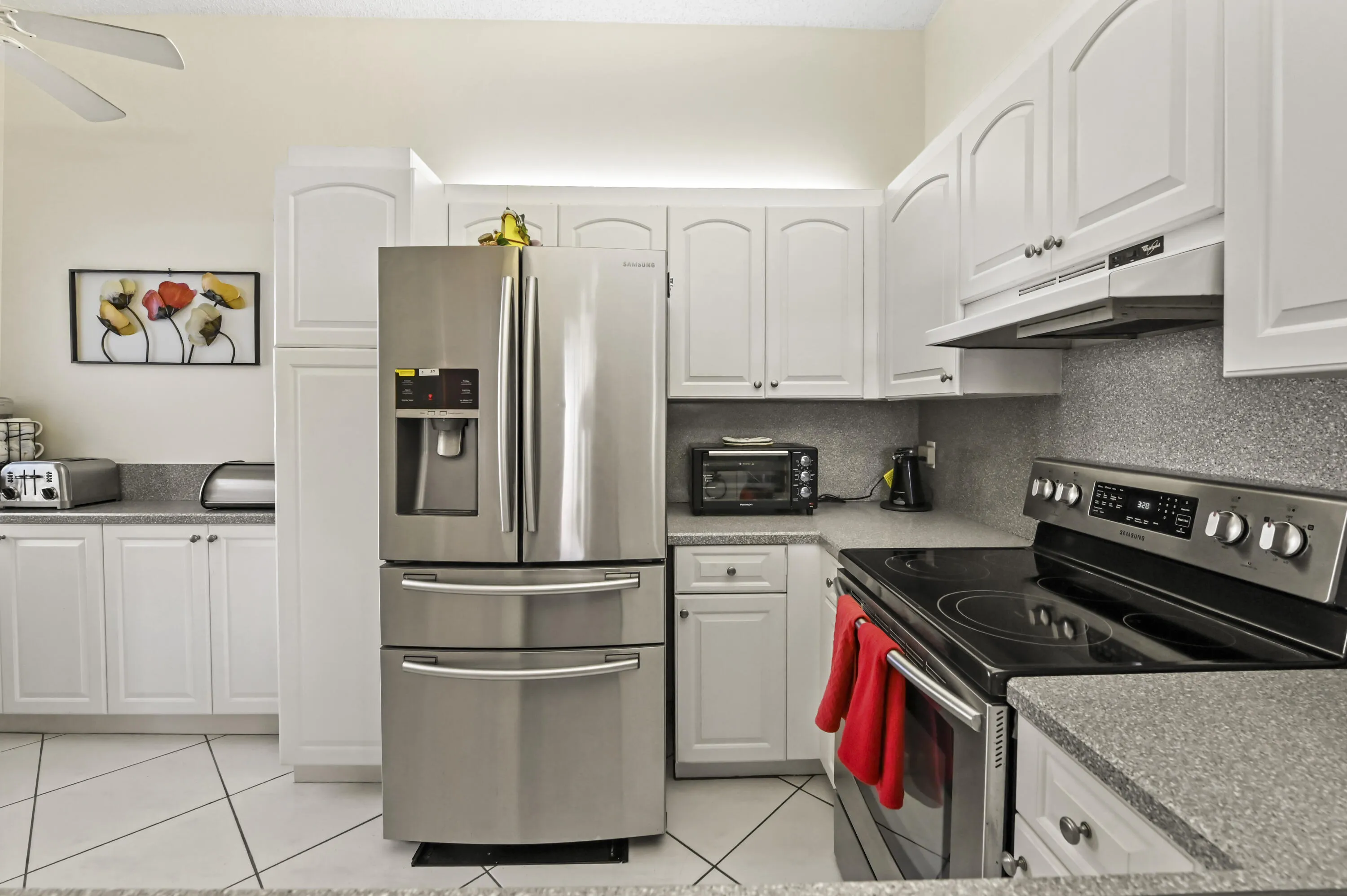 16 Kitchen 01
