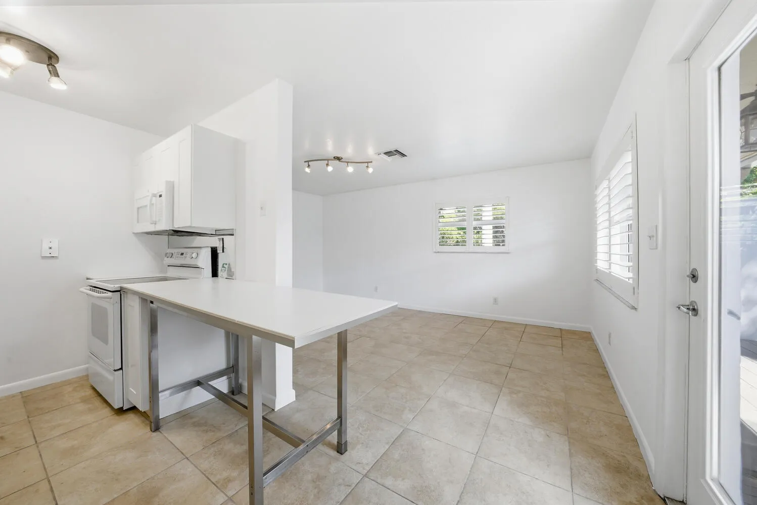 1200 NE 17th Ct #1 Fort Lauderdale, Fl