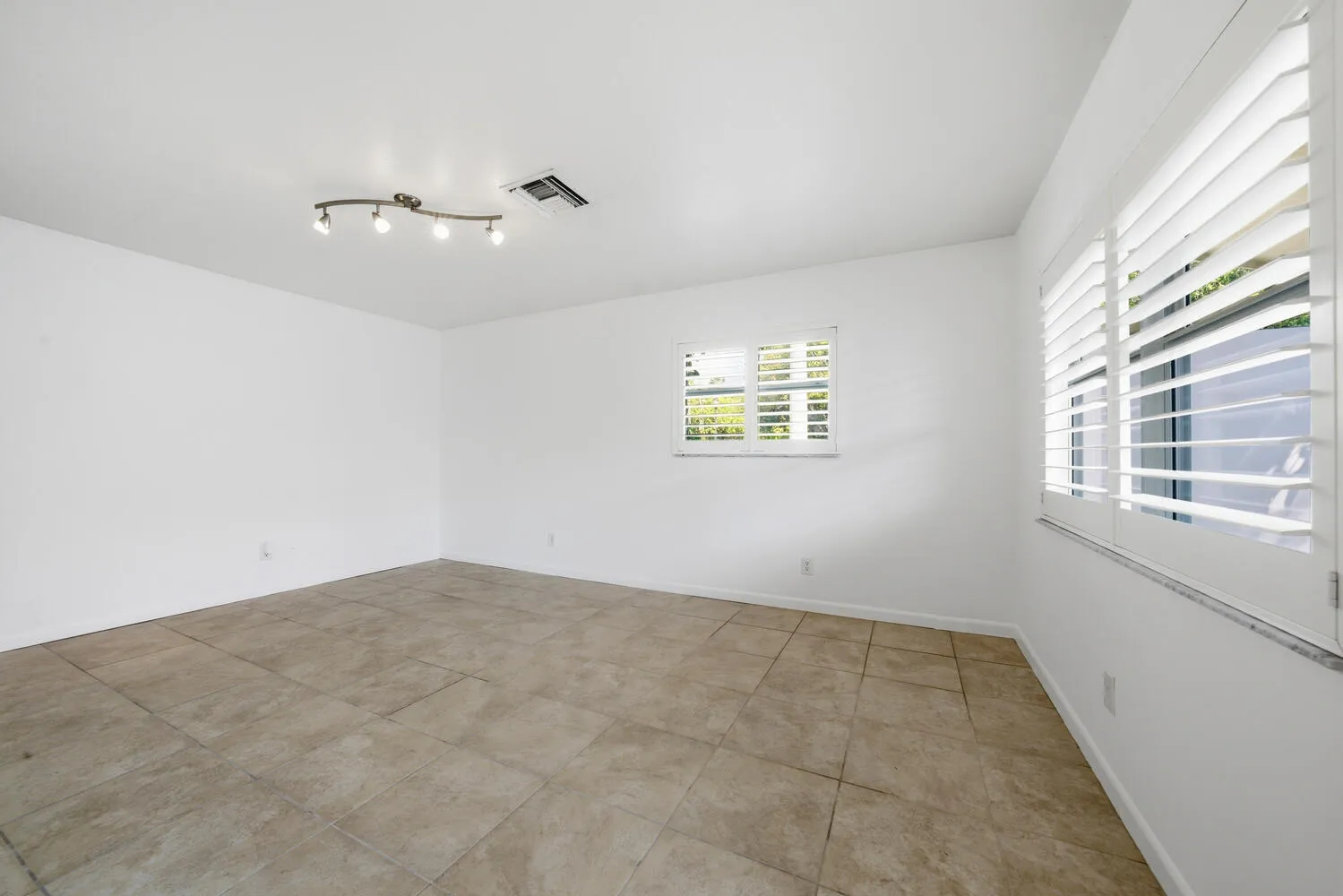 1200 NE 17th Ct #1 Fort Lauderdale, Fl