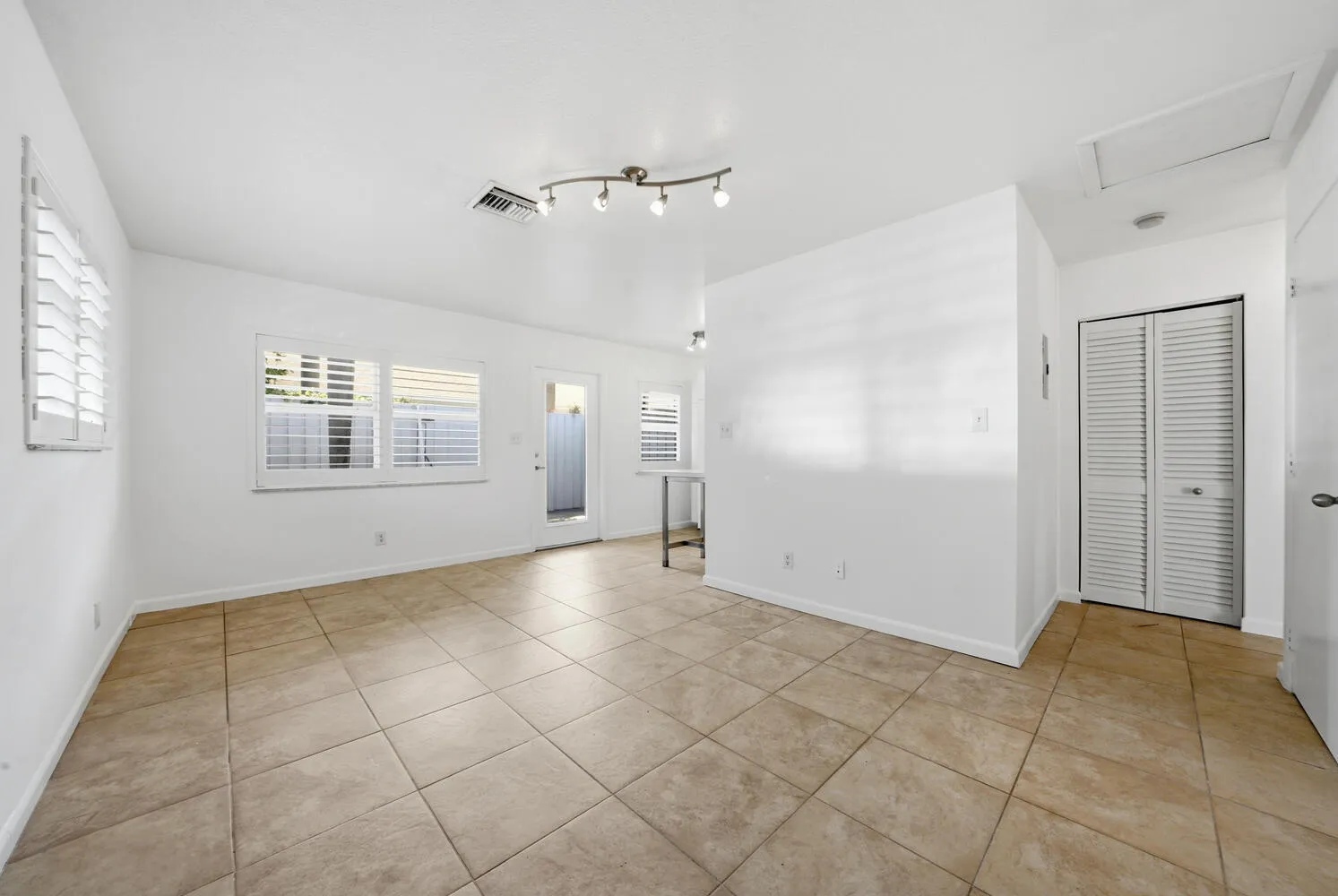 1200 NE 17th Ct #1 Fort Lauderdale, Fl