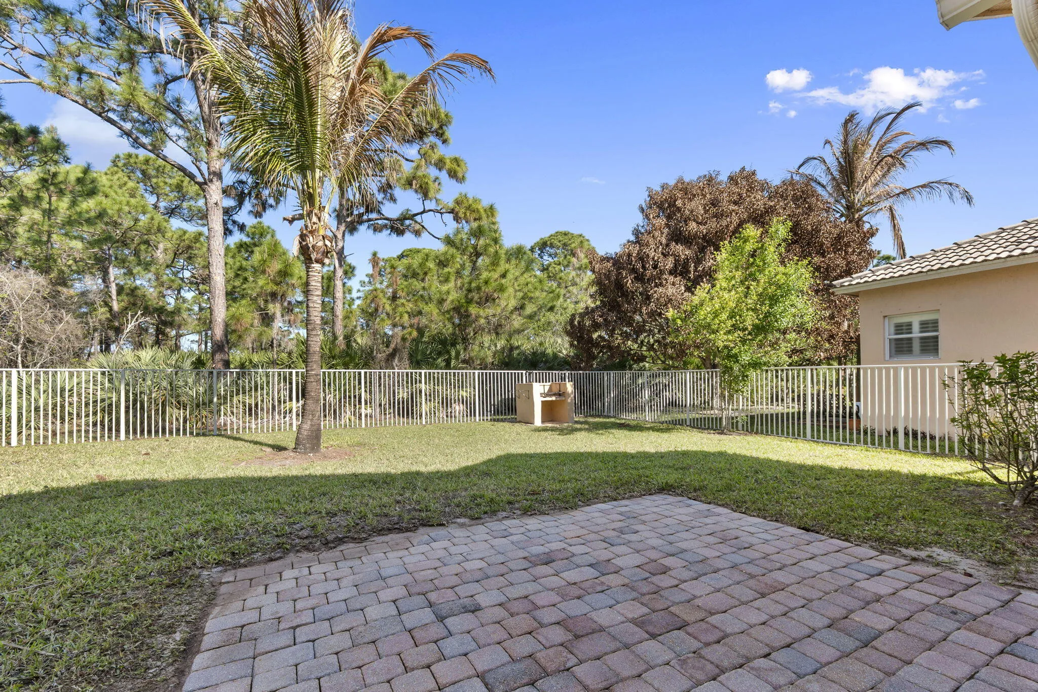 Property photo 33