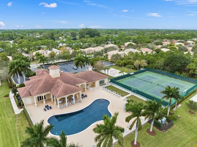 Clubhouse Pool