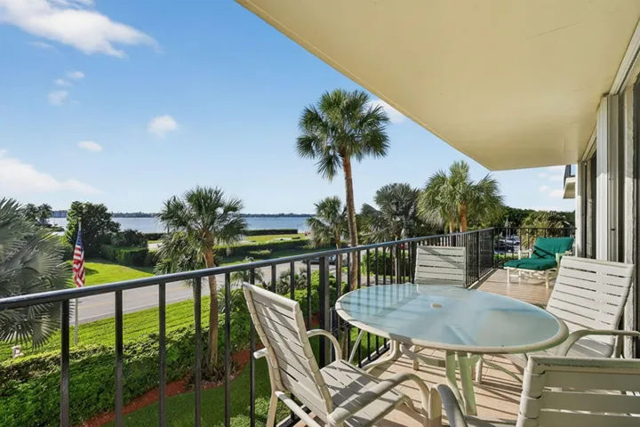 Stunning Intracoastal views