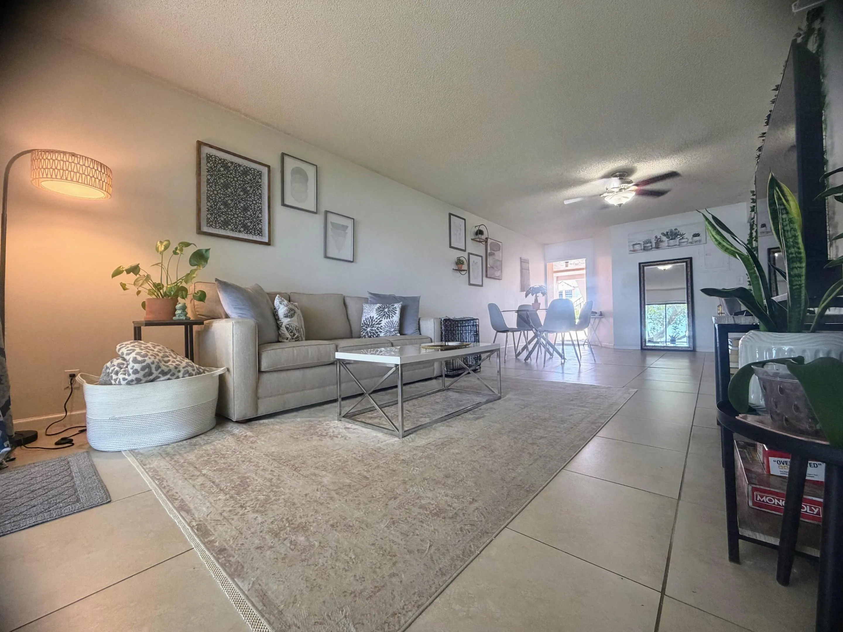 LIVING / DINING