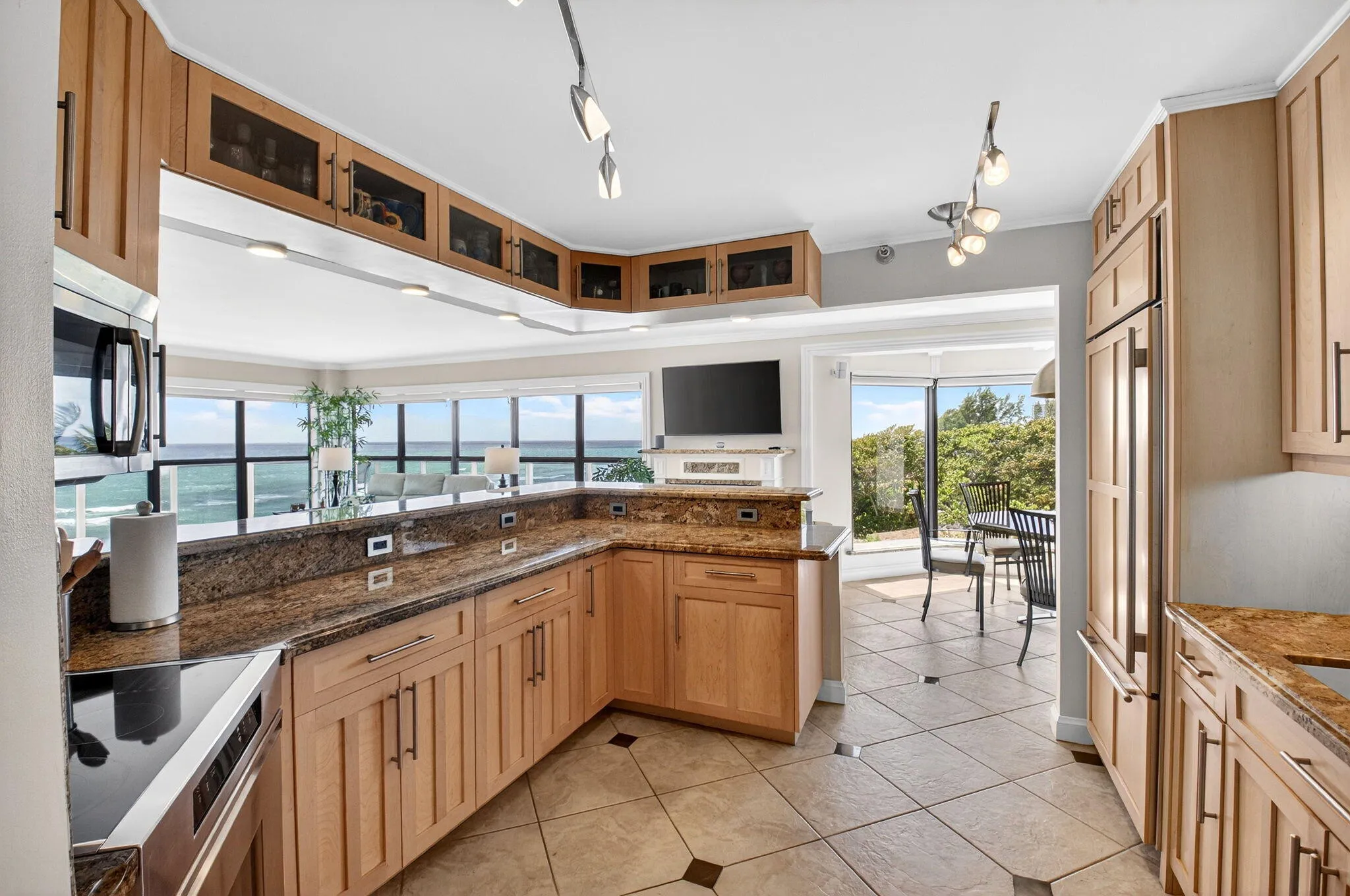 07 Open Kitchen with Direct Ocean View