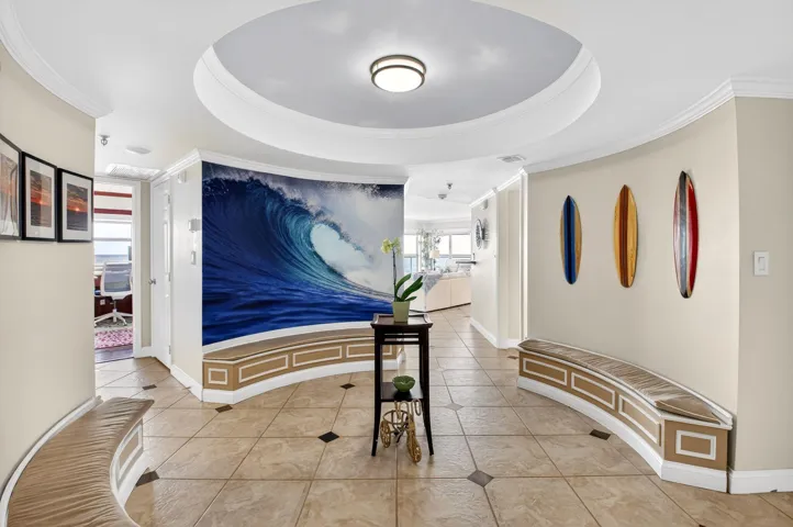 17 Foyer