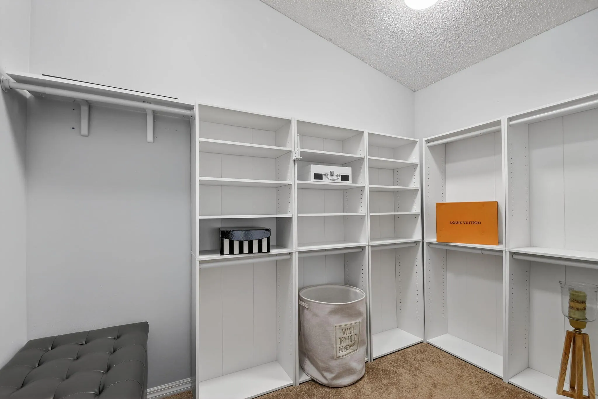 Walking Closet