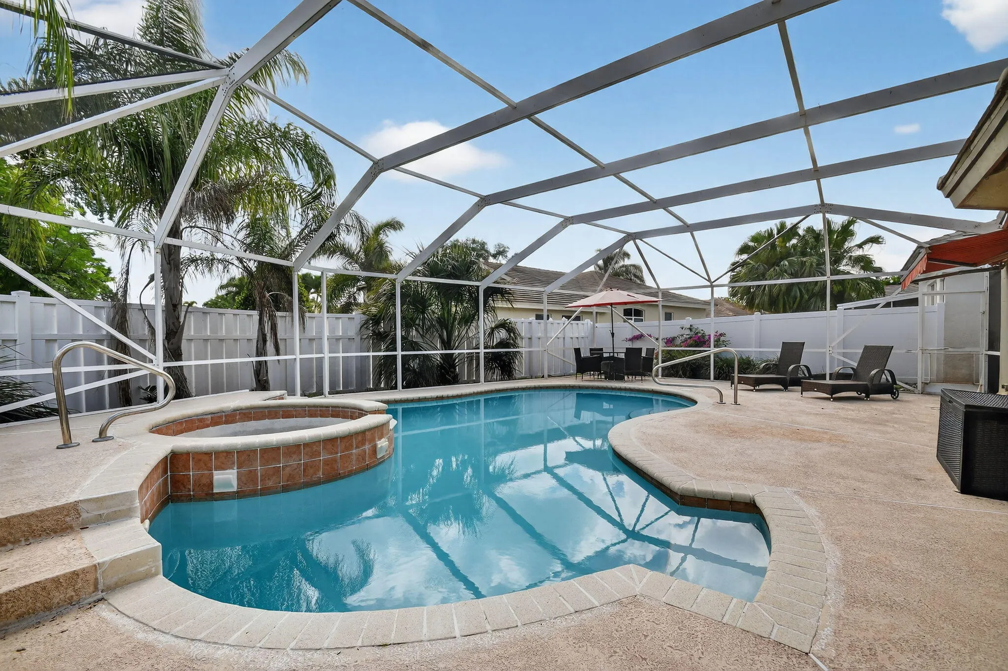 52-web-or-mls-7760 Manor Forest Ln (52)