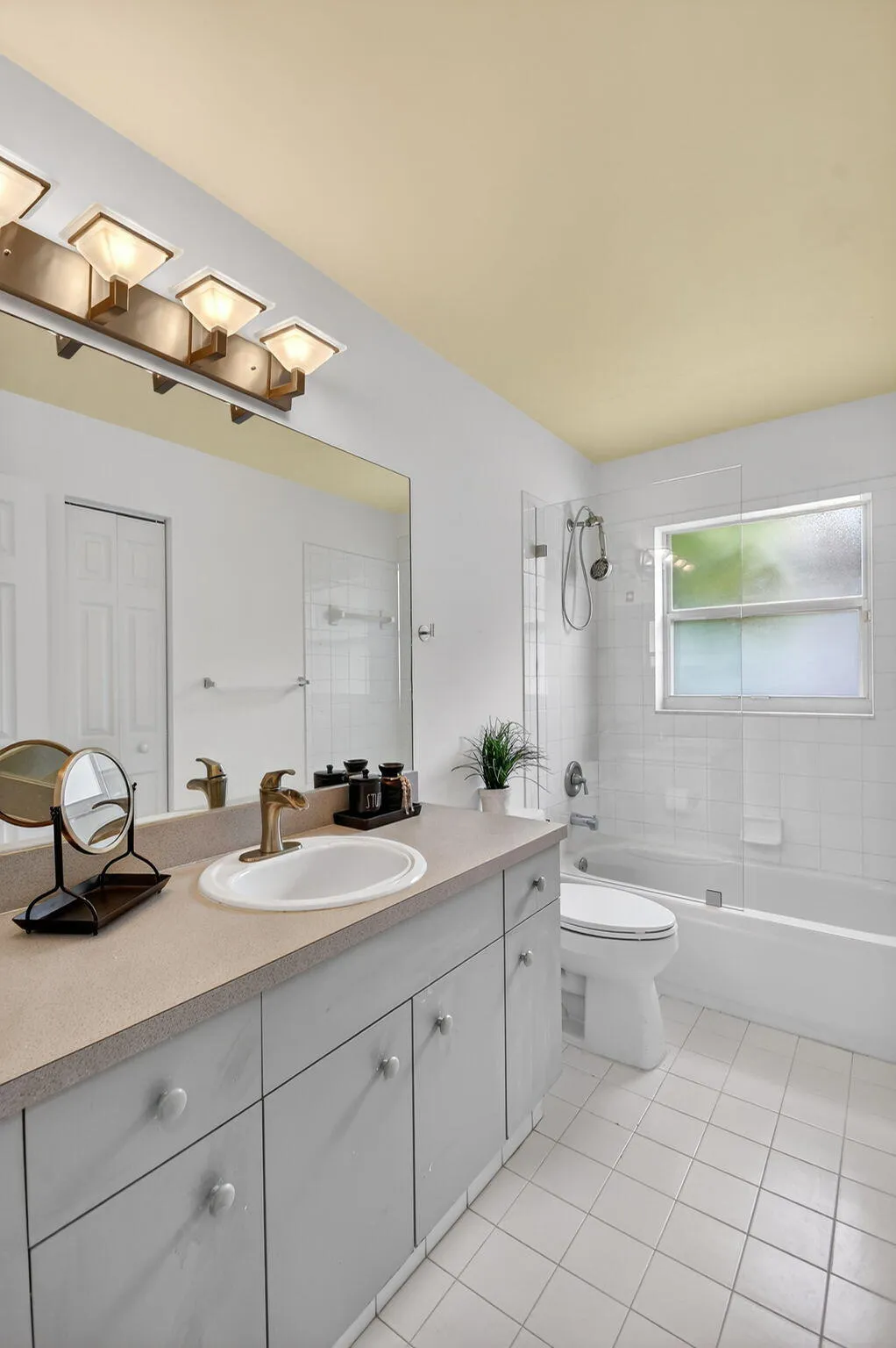 38-web-or-mls-7760 Manor Forest Ln (38)