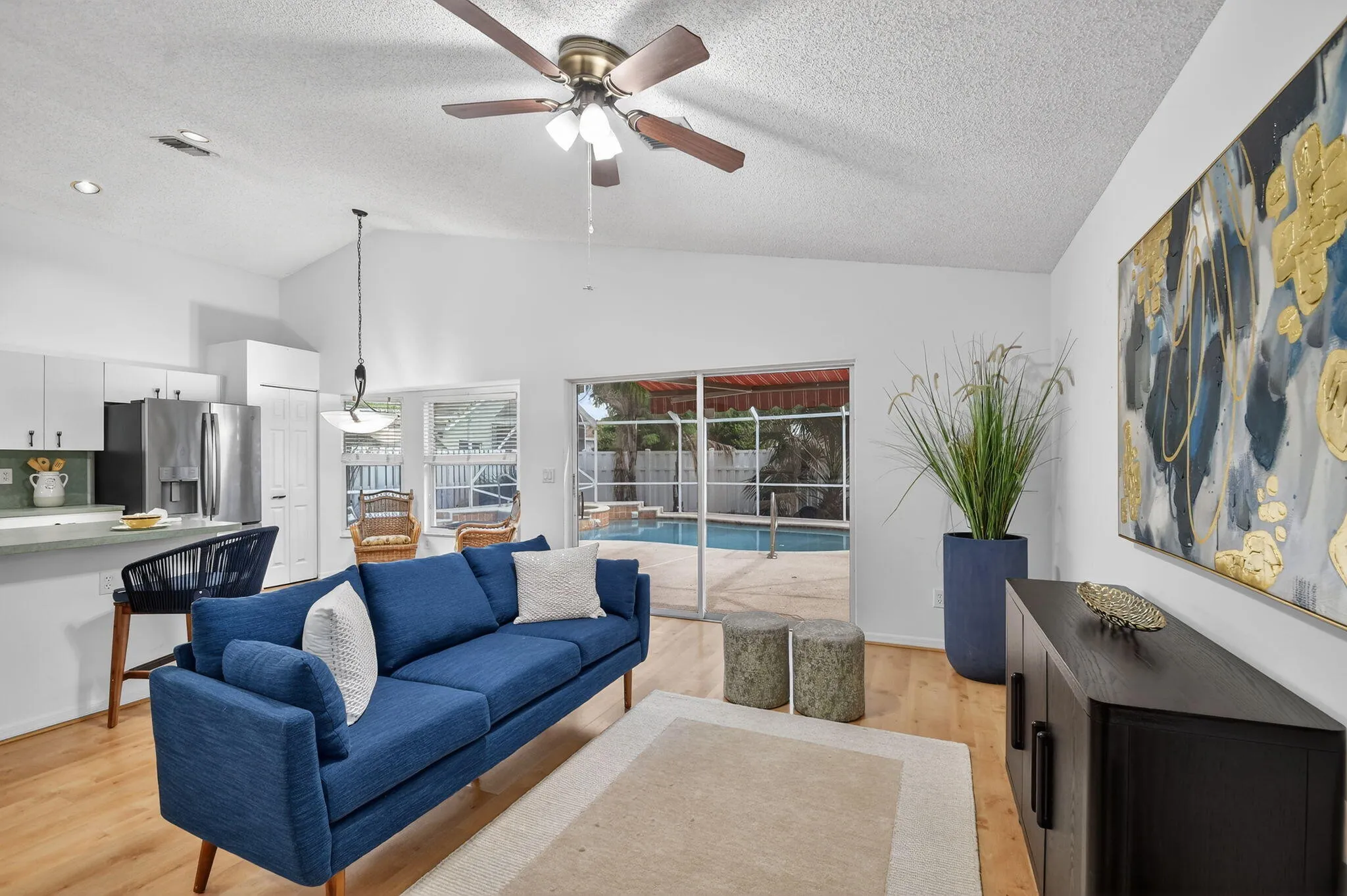 15-web-or-mls-7760 Manor Forest Ln (15)