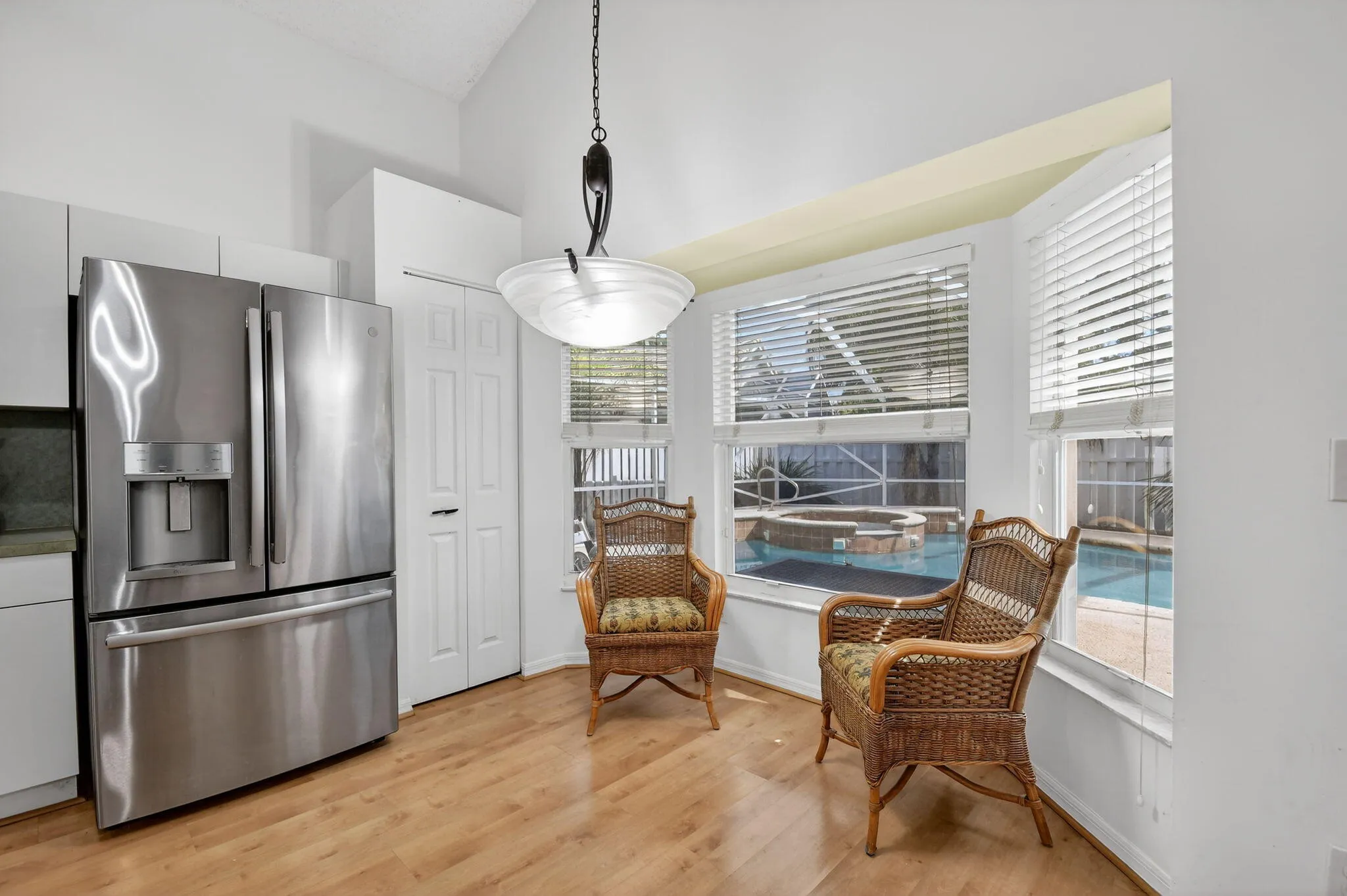 24-web-or-mls-7760 Manor Forest Ln (24)