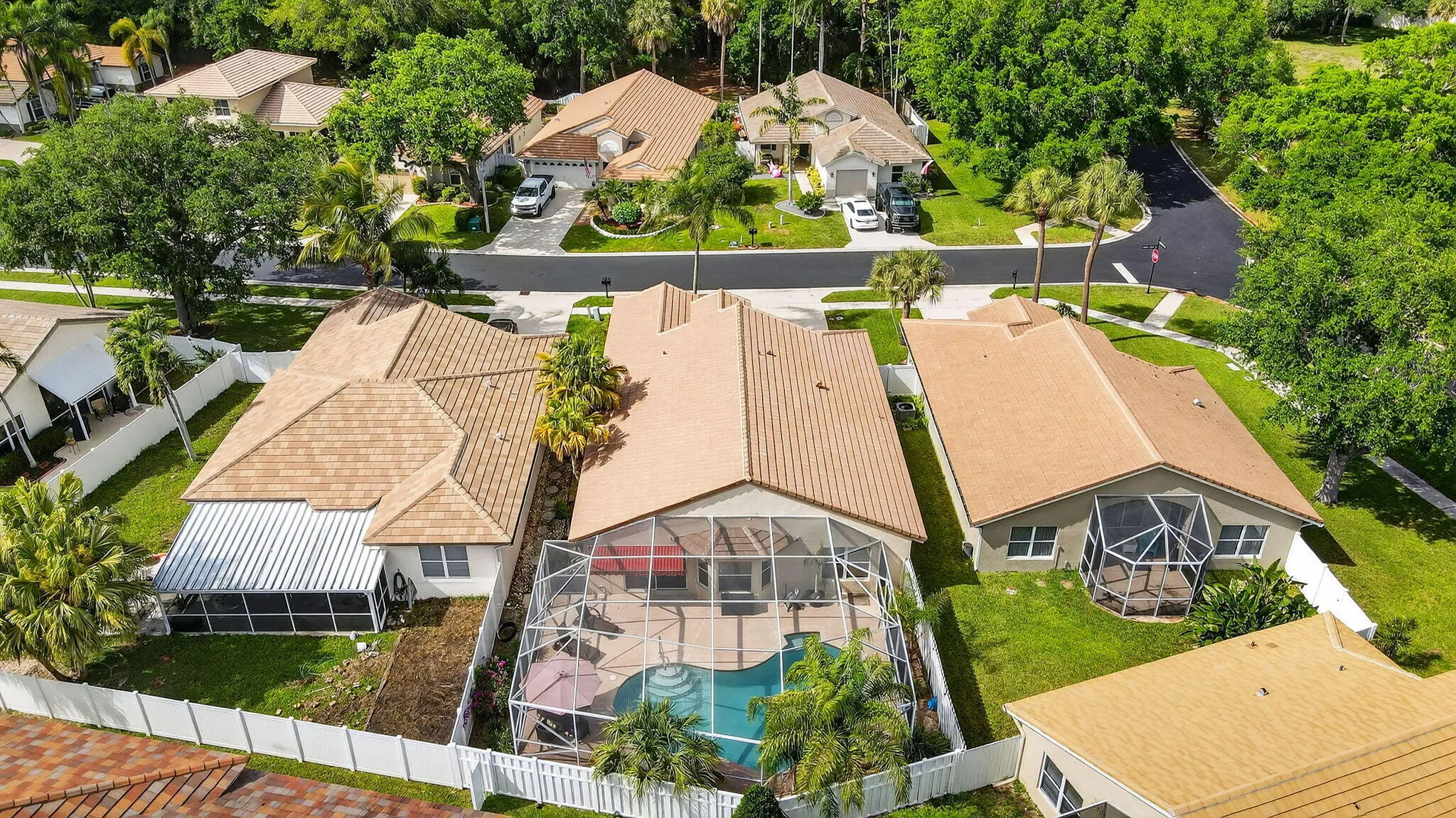 67-web-or-mls-7760 Manor Forest Ln (67)