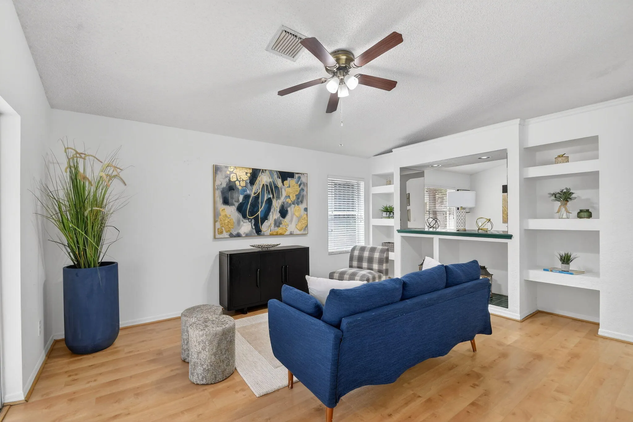 17-web-or-mls-7760 Manor Forest Ln (17)