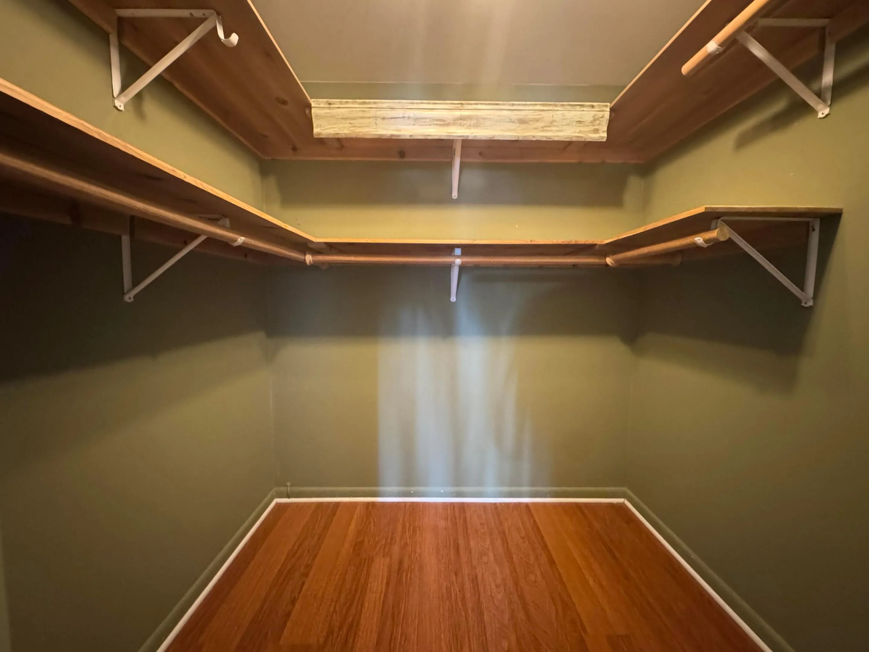 Mstr Walk-in Closet