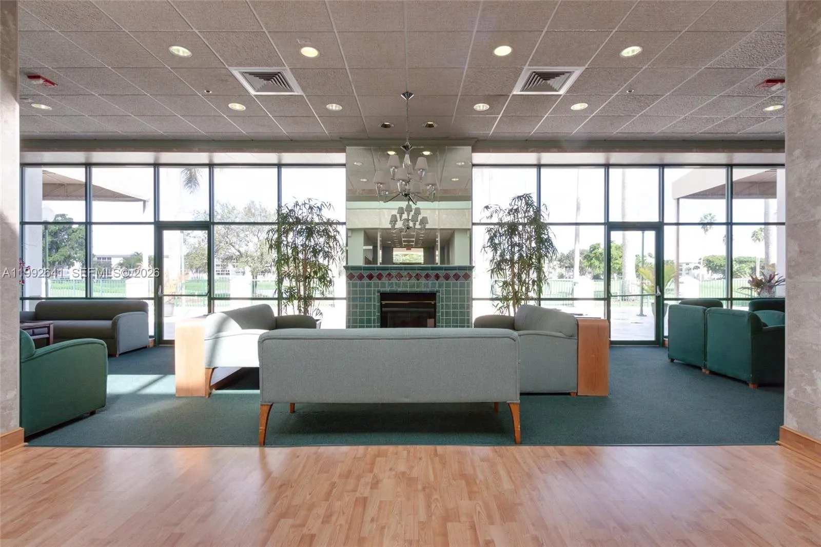 CLUBHOUSE