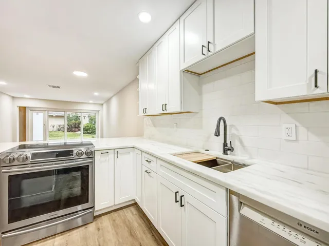 BRAND NEW KITCHEN