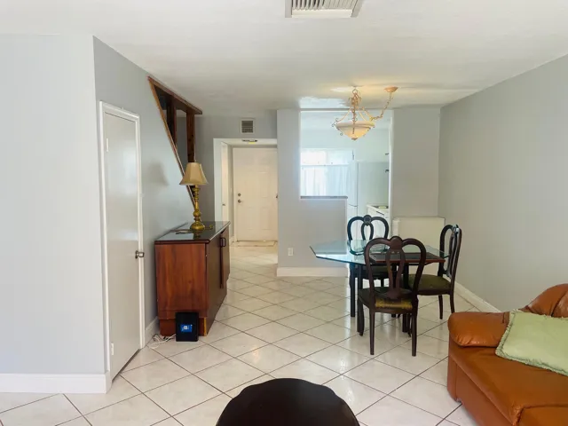 7.dining room