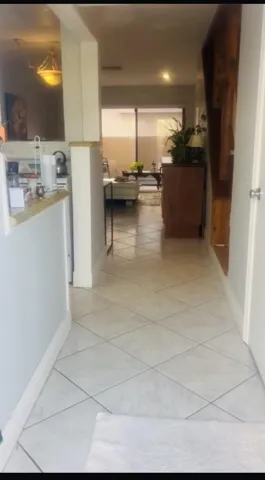 3.Entrance 1