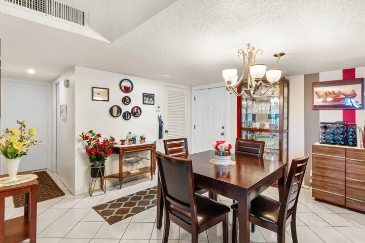 012-2561BoundbrookBoulevard-209-WestPalm