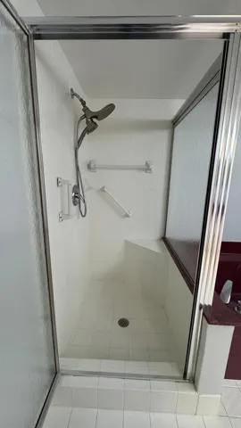 MASTER SHOWER