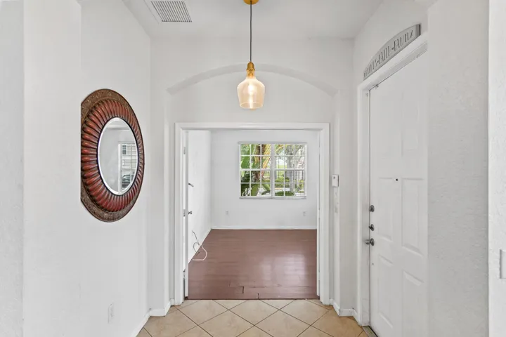 FIRST FLOOR BEDROOM