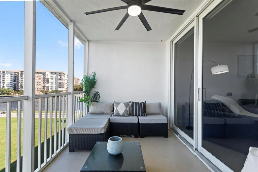 3100 balcony view