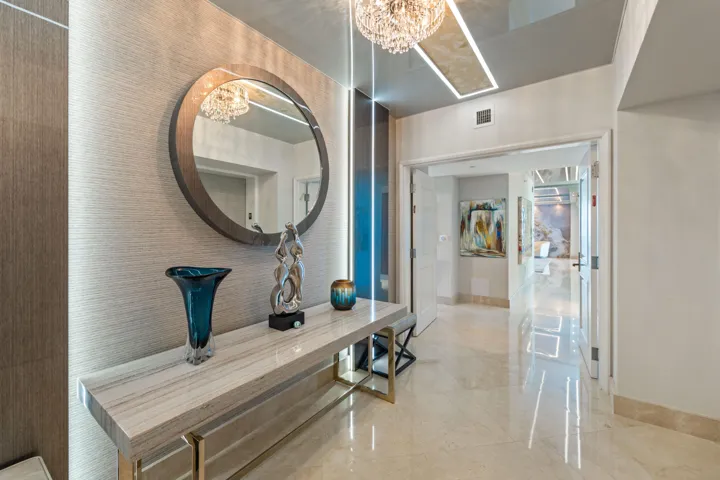 OP 901 2026 FOYER DOORS OPEN TO CONDO GR
