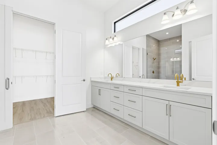 Owner's Bath
