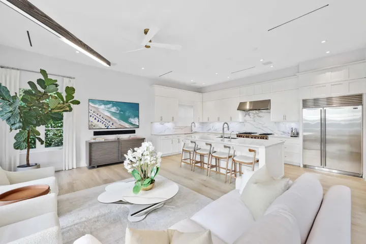 Kitchen-Family Room