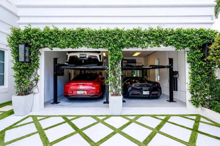 4-Car Garage