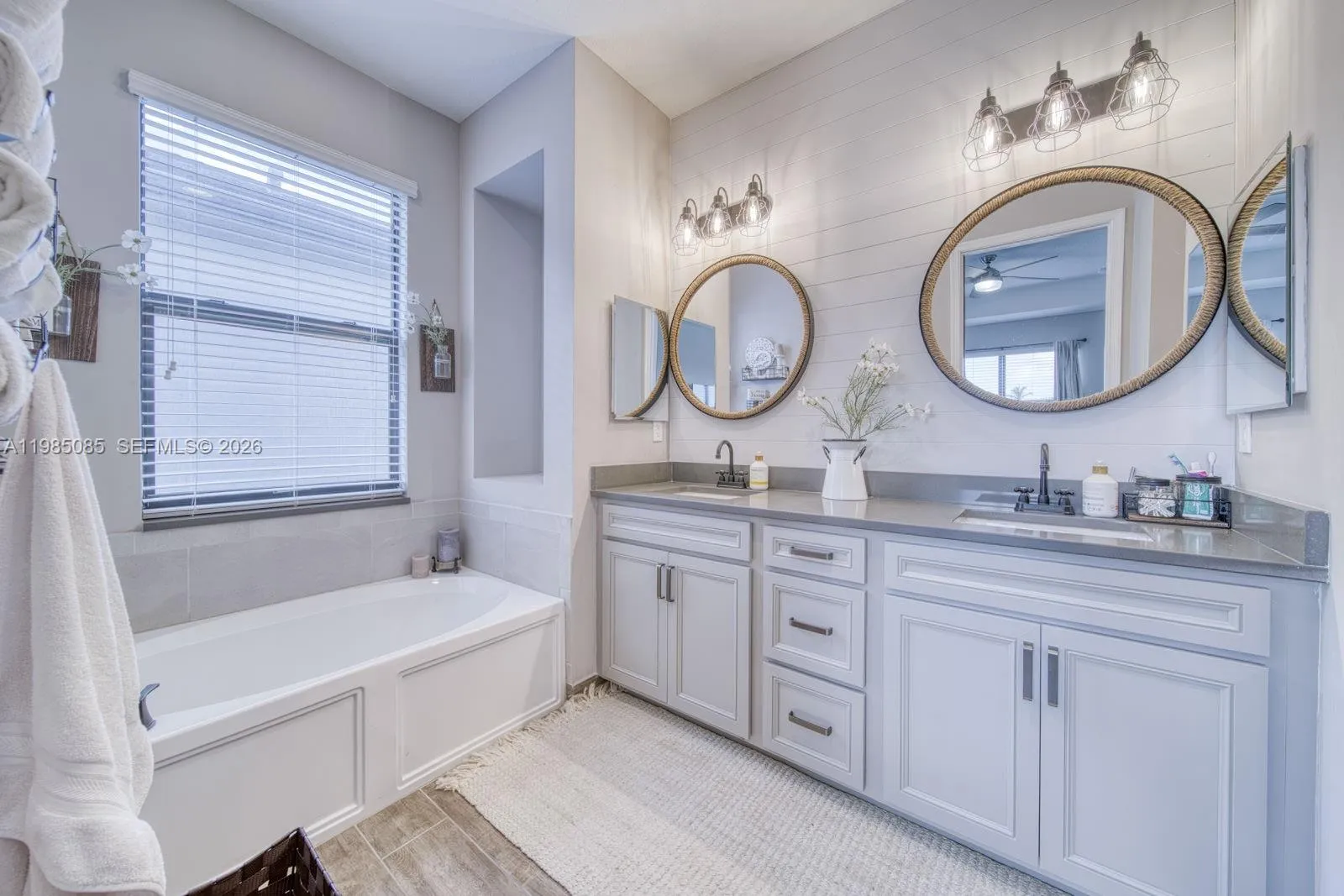 Separate Tub